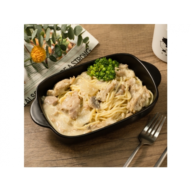 奶油洋蔥雞丁義大利麵/筆管麵/貝殼麵 Spaghetti  with creamy onion chicken and bacon.jpg