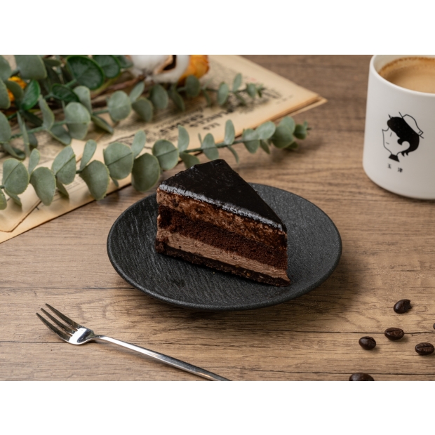 脆脆榛果 Crunchy Hazelnut Cake.jpg